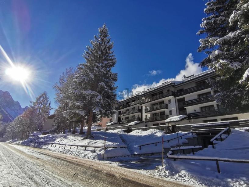 Апартаменты La Finestra Sul Brenta Con Posto Auto Privato Al Centro Di Mad Di Campiglio Cipat O22233-At-O13262 Фольгарида Экстерьер фото